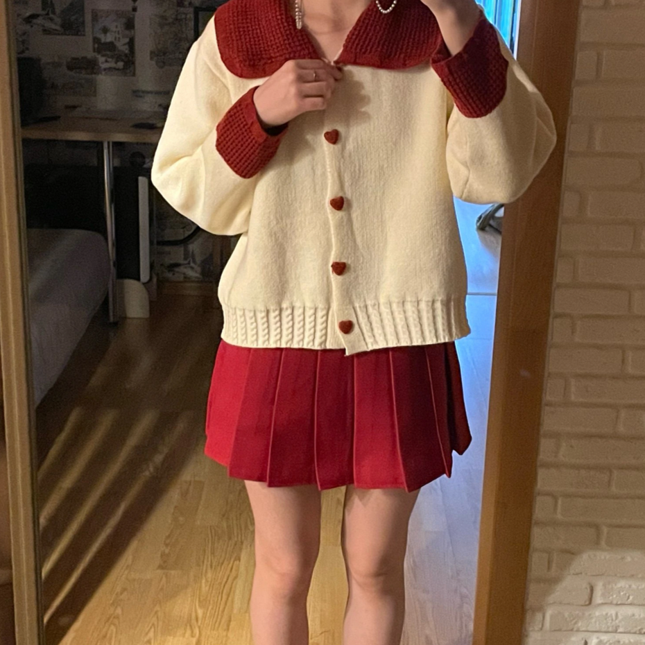 Retro Peter Pan Heart Sweater